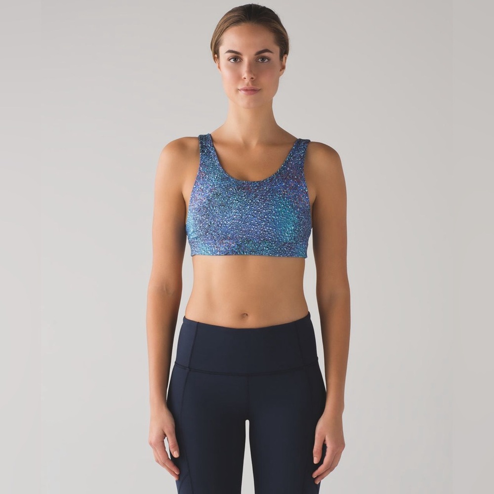 Lululemon Cadence Crusher Bra Strive Multi Color Blue / Black